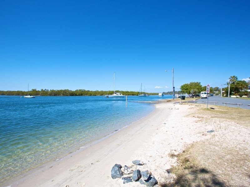 36 Coombe Avenue, Hope Island QLD 4212