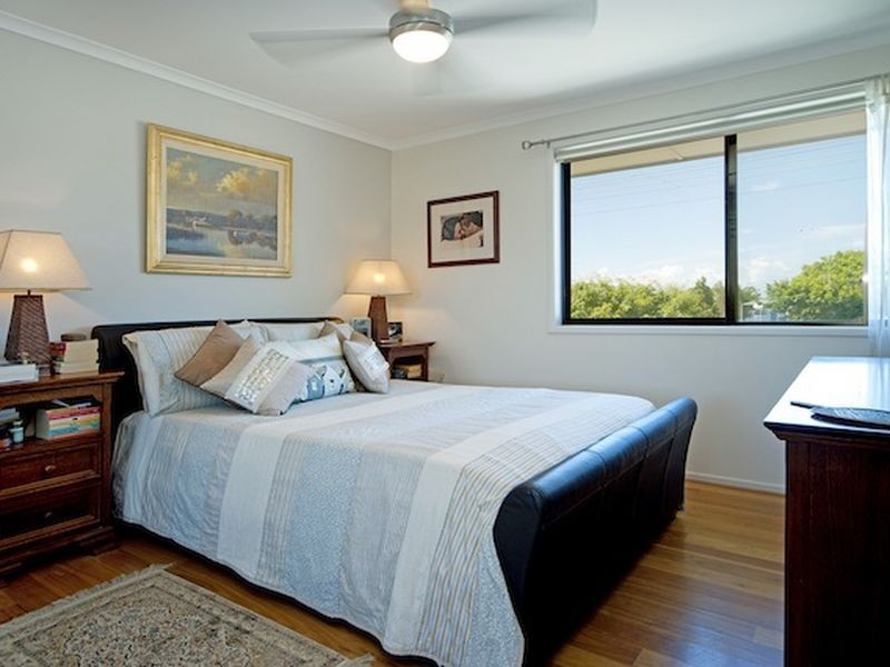 40 Abalone Avenue, Paradise Point QLD 4216