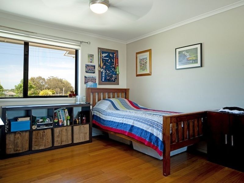 40 Abalone Avenue, Paradise Point QLD 4216