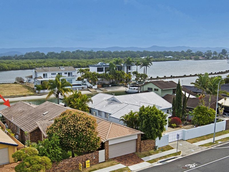 16 Oxley Drive, Paradise Point QLD 4216