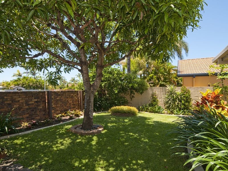 16 Oxley Drive, Paradise Point QLD 4216