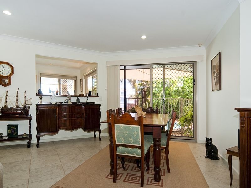 16 Oxley Drive, Paradise Point QLD 4216