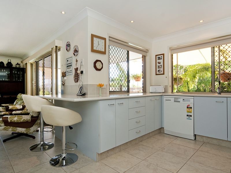 16 Oxley Drive, Paradise Point QLD 4216