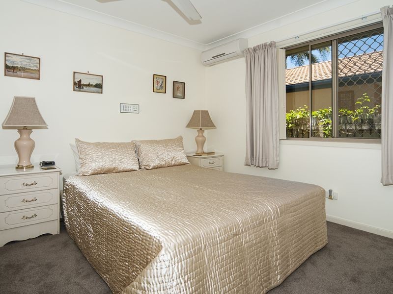 16 Oxley Drive, Paradise Point QLD 4216