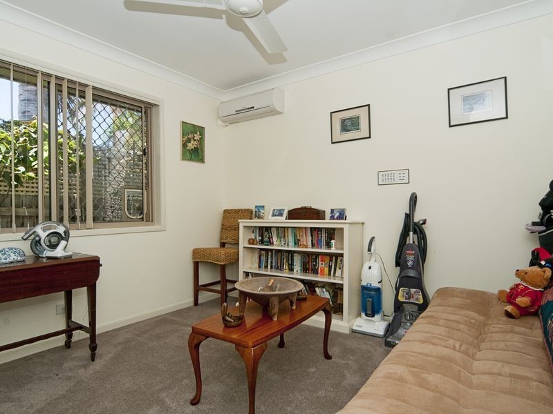 16 Oxley Drive, Paradise Point QLD 4216