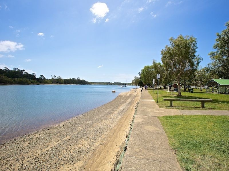 24 Mungala Street, Hope Island QLD 4212
