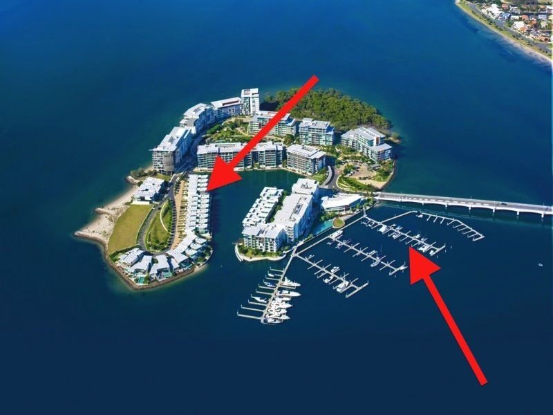 8104 Ephraim Island, Paradise Point QLD 4216