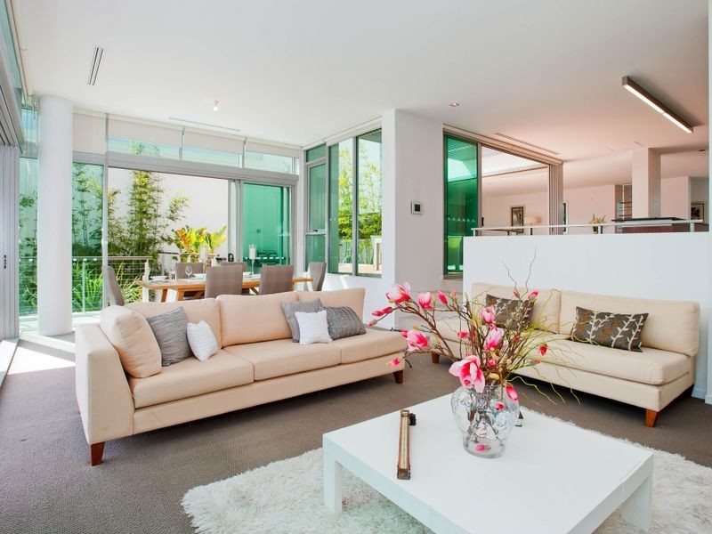 8104 Ephraim Island, Paradise Point QLD 4216