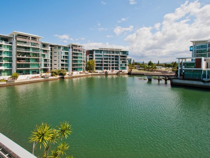 8104 Ephraim Island, Paradise Point QLD 4216