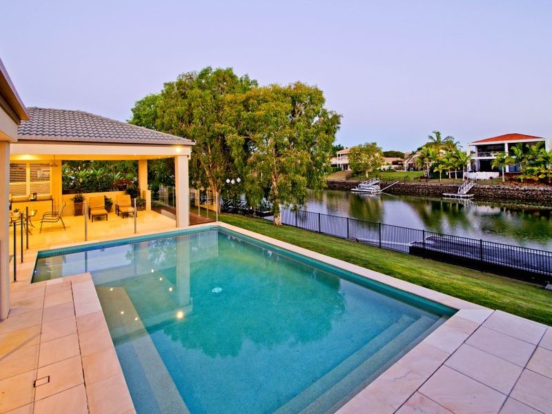 1099 Beechwood Drive, Hope Island QLD 4212