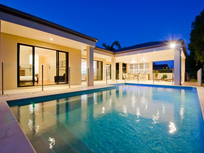 1099 Beechwood Drive, Hope Island QLD 4212