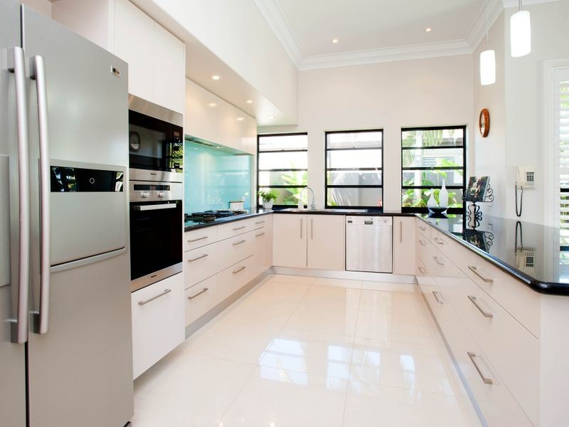 1099 Beechwood Drive, Hope Island QLD 4212