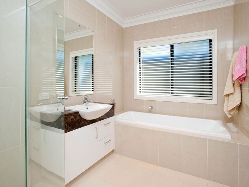 1099 Beechwood Drive, Hope Island QLD 4212