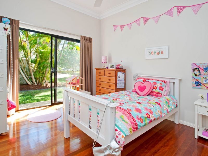 1099 Beechwood Drive, Hope Island QLD 4212