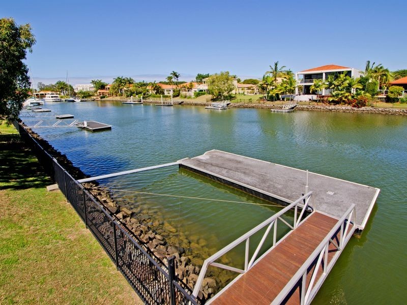 1099 Beechwood Drive, Hope Island QLD 4212