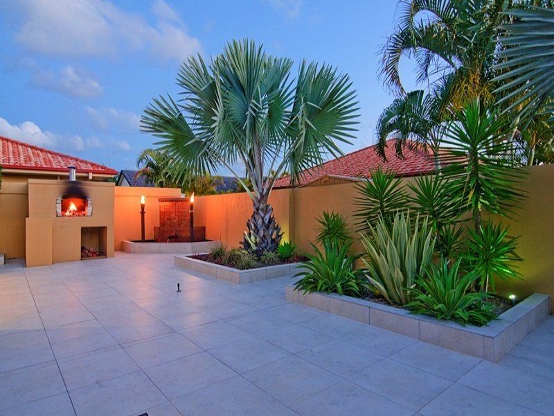 15 Waterside Esplanade, Helensvale QLD 4212