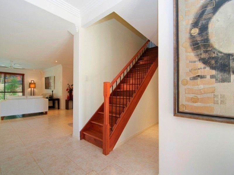 15 Waterside Esplanade, Helensvale QLD 4212