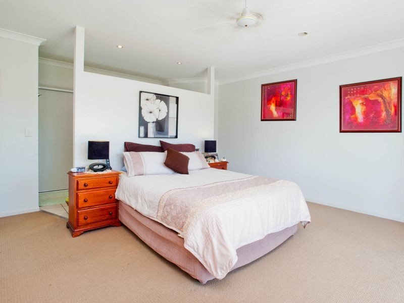 1/18 Ocean Street, Runaway Bay QLD 4216