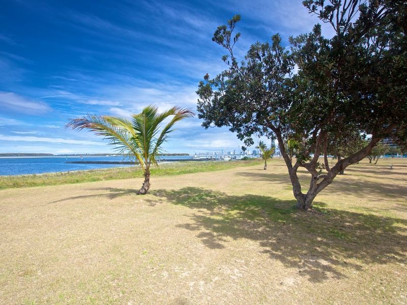 1/9 Madang Crescent, Runaway Bay QLD 4216