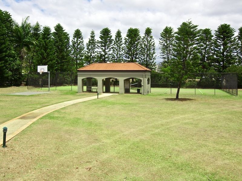 20/19 Santa Barbara Road, Hope Island QLD 4212