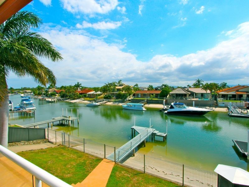 60 Oxley Drive, Paradise Point QLD 4216