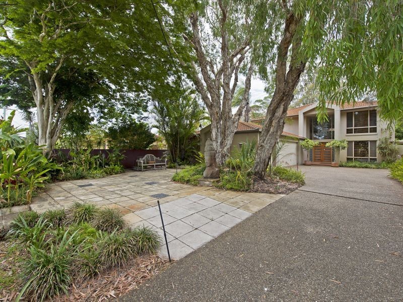 10 Tallara Street, Coombabah QLD 4216