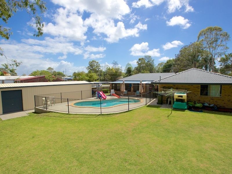 87 Crescent Avenue, Hope Island QLD 4212