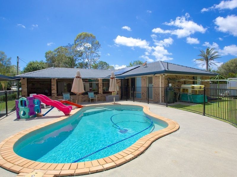 87 Crescent Avenue, Hope Island QLD 4212