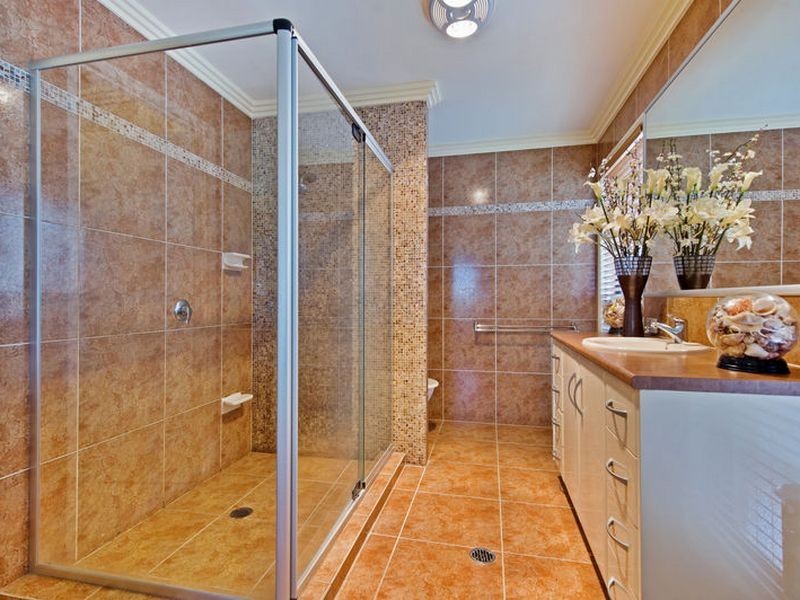 1 Coomera Court, Helensvale QLD 4212