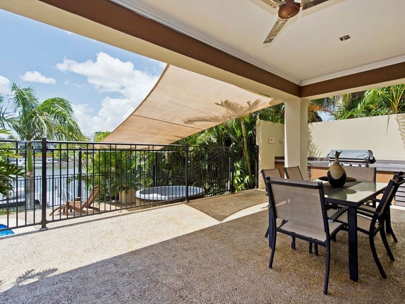 1 Coomera Court, Helensvale QLD 4212