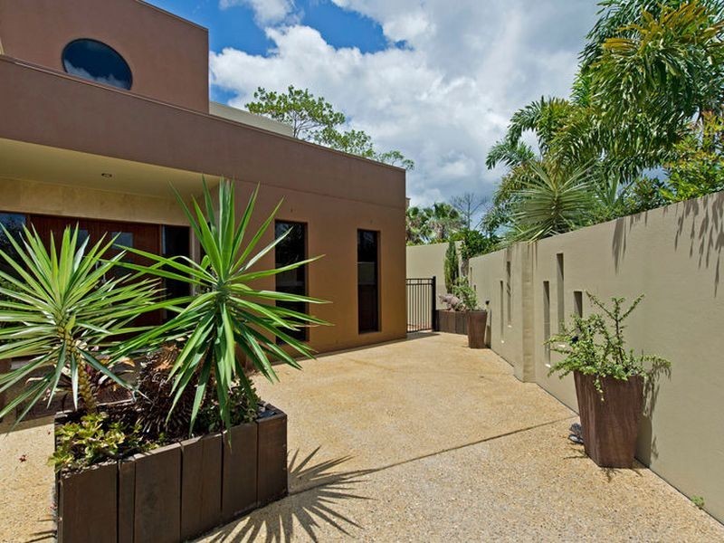 1 Coomera Court, Helensvale QLD 4212