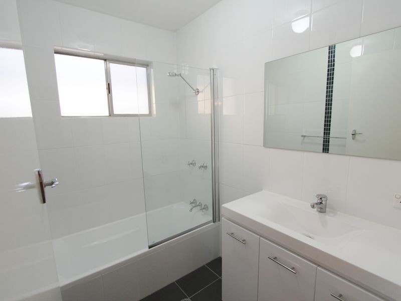 14 Goorawin Street, Runaway Bay QLD 4216