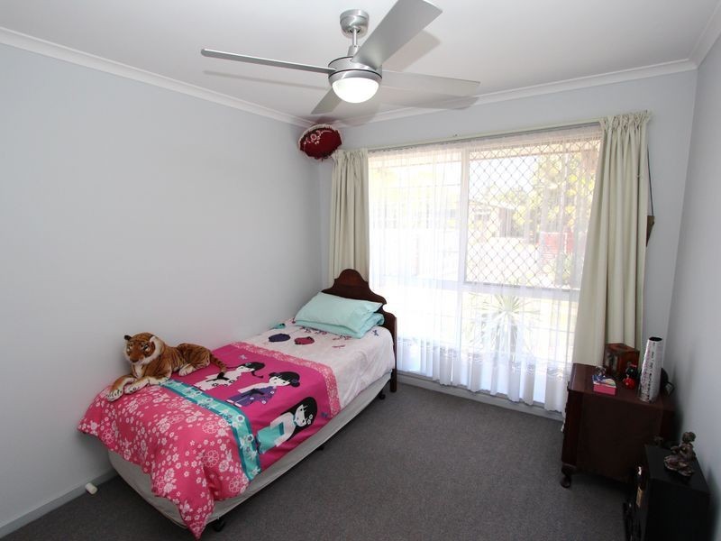 83 Crescent Avenue, Hope Island QLD 4212