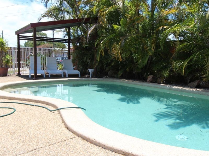 83 Crescent Avenue, Hope Island QLD 4212