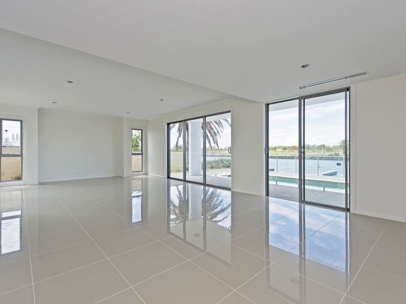 46 Harbour Rise, Hope Island QLD 4212