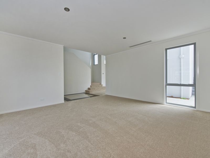 46 Harbour Rise, Hope Island QLD 4212