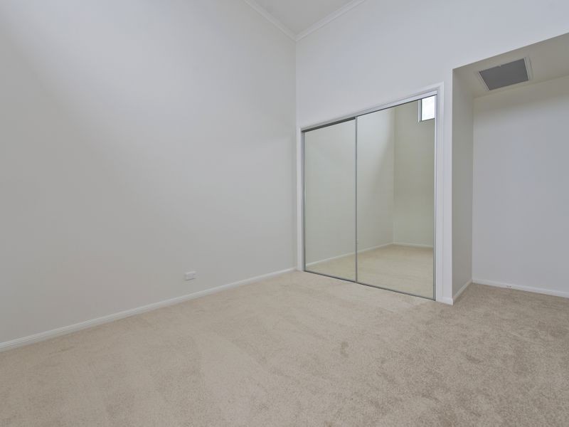 46 Harbour Rise, Hope Island QLD 4212