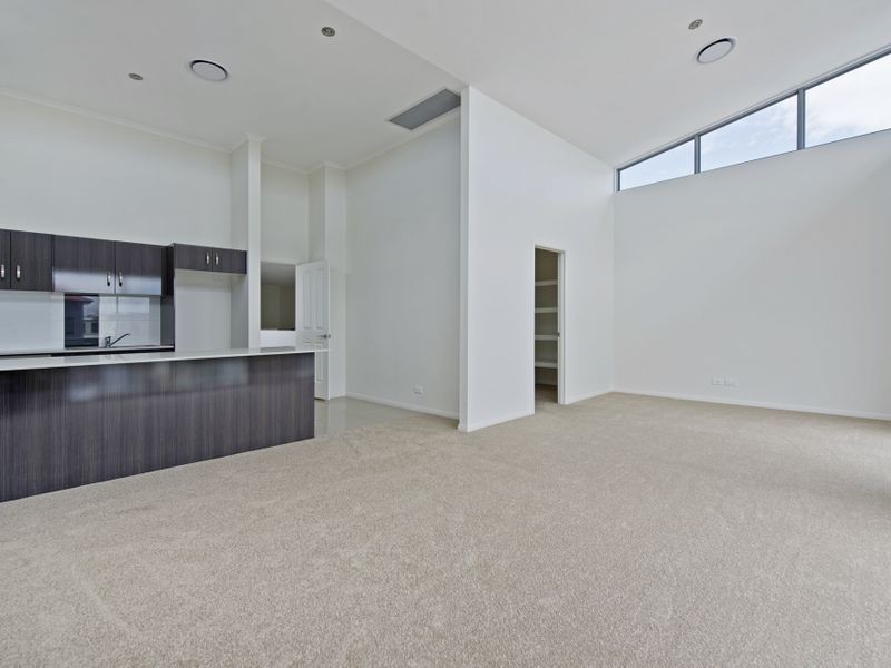 46 Harbour Rise, Hope Island QLD 4212