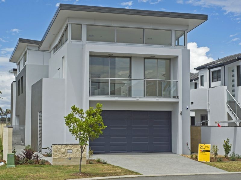 46 Harbour Rise, Hope Island QLD 4212