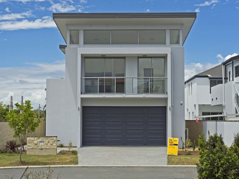 46 Harbour Rise, Hope Island QLD 4212