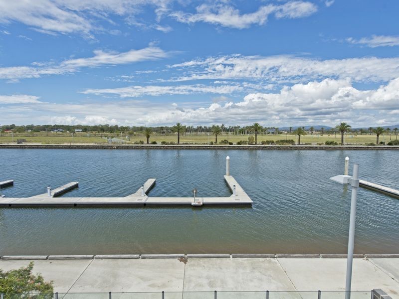 46 Harbour Rise, Hope Island QLD 4212