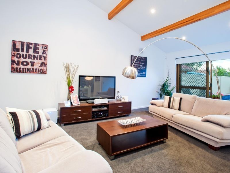 12 Seabreeze Street, Paradise Point QLD 4216