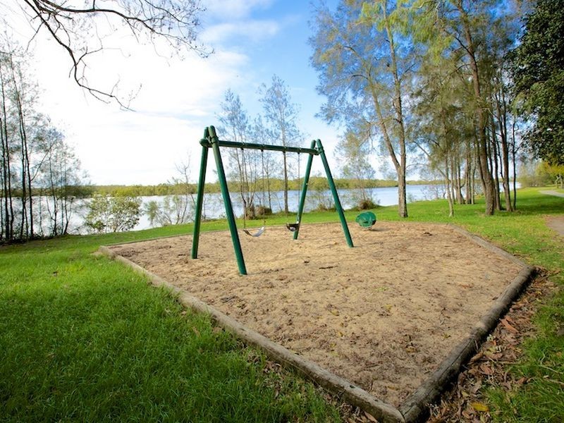 16 Georgia Street, Coombabah QLD 4216