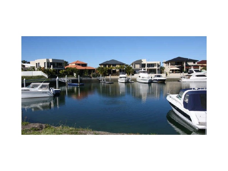 Sovereign Islands QLD 4216