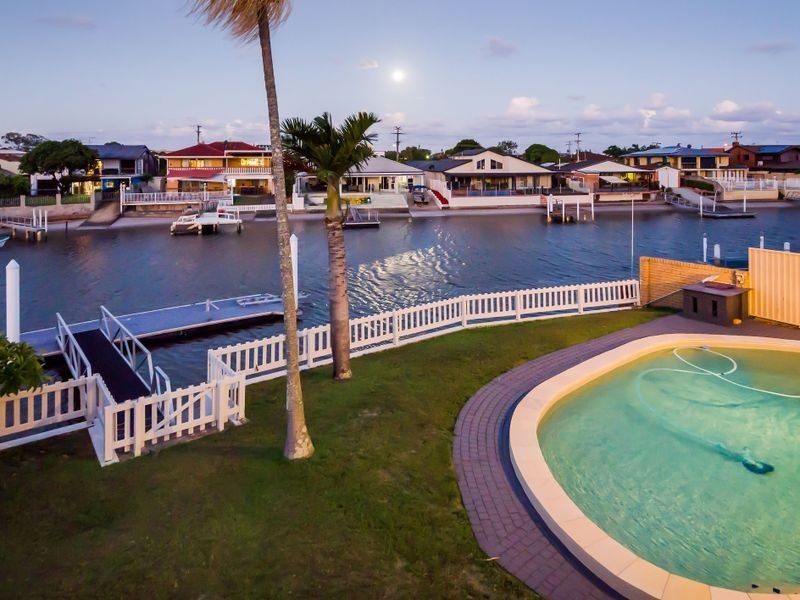 26 Walter Raleigh Crescent, Hollywell QLD 4216