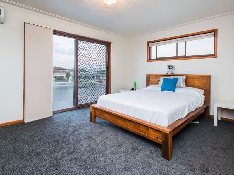 26 Walter Raleigh Crescent, Hollywell QLD 4216