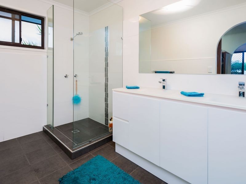 26 Walter Raleigh Crescent, Hollywell QLD 4216