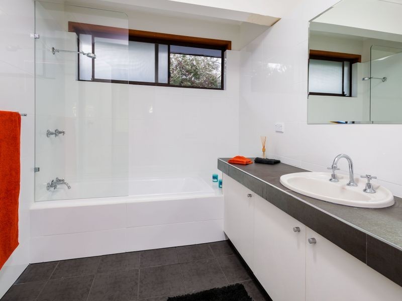 26 Walter Raleigh Crescent, Hollywell QLD 4216