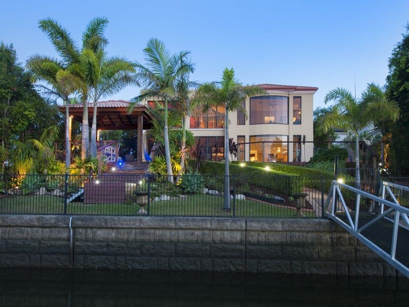 2339 Cressbrook Drive, Hope Island QLD 4212