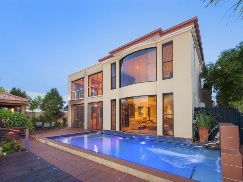 2339 Cressbrook Drive, Hope Island QLD 4212